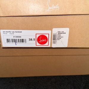 Nude so Kate Christian Louboutin pump Women European size 38.5 ( US women 7.5)